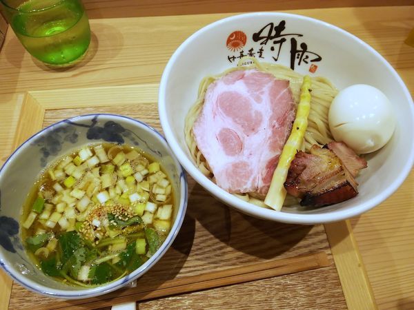 「【限定】2周年のつけ蕎麦＋出汁たまご　1200＋100円」@中華蕎麦 時雨の写真