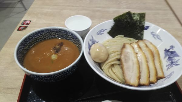 「特製濃厚魚介つけめん  大盛400ｇ」@豚骨一燈 イトーヨーカドー船橋店の写真