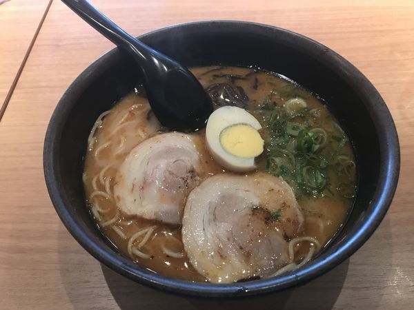 「熊本ラーメン」@ラーメン くすのきの写真