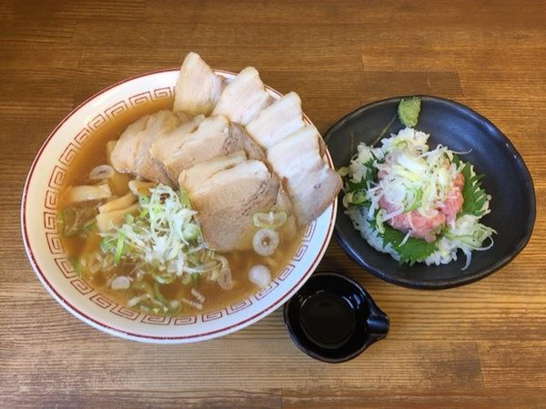 「蔵出し しょうゆチャーシュー（鶏油）＋ミニねぎトロ丼」@喜多方食堂 浅草本店の写真