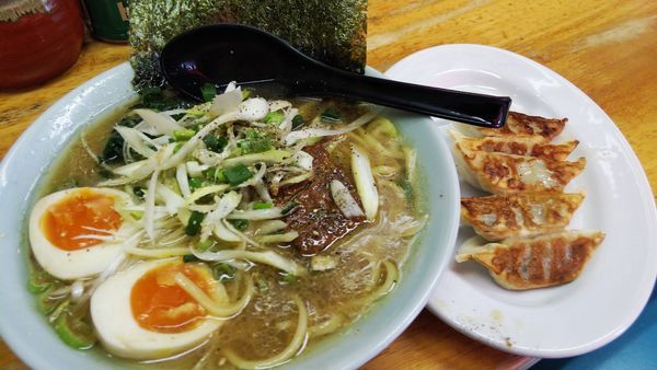 「スペシャルラーメン¥980＋餃子¥250」@四号家の写真