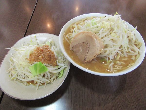 「ラーメン（７８０円）＋大盛１００円」@らーめんコジマル 東金店の写真