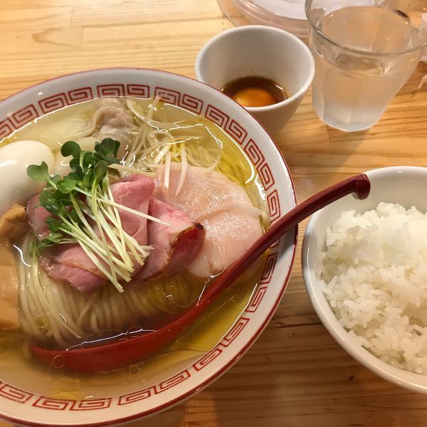 「(松)特級中華そば・うに醤油漬け卵黄ごはん」@自家製麺 くろ松の写真