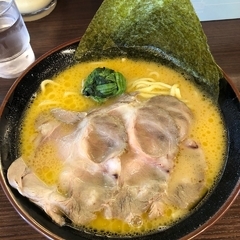 横浜家系ラーメン かまし家の写真