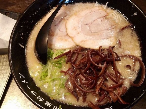 「とんこつラーメン」@元祖博多中洲屋台ラーメン 一竜 西新宿店の写真