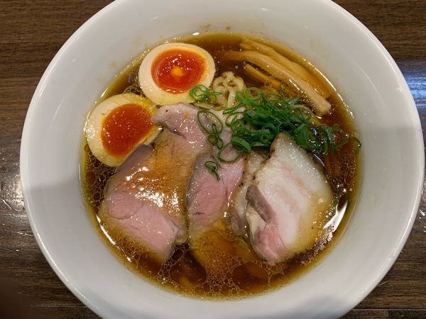 「特製中華そば990円」@櫻井中華そば店の写真