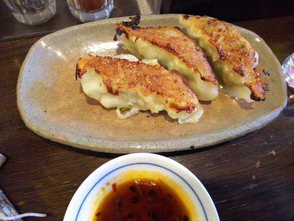 「焼き餃子　390円」@立ち呑み居酒屋 金町製麺の写真