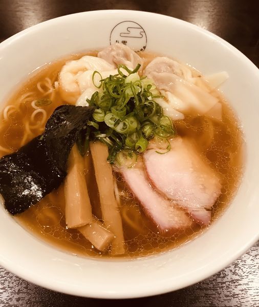 「特製ワンタン麺 ハーフ ミックス ¥1000」@八雲の写真
