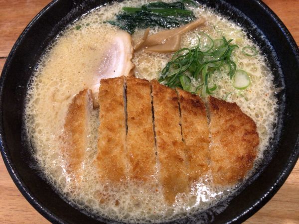 「とんかつ味噌ラーメン」@北の大地 三田店の写真