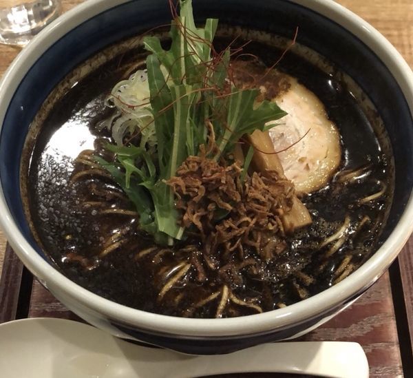 「裏メニュー「辛味塩ラーメン 【黒】」」@麺や Co粋の写真