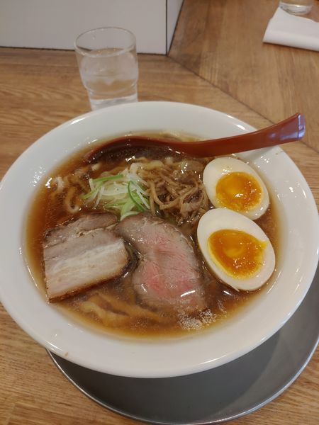 「味玉ラーメン（醤油）中盛 970円」@麺や 七彩 八丁堀店の写真