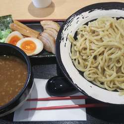 濃厚魚介豚骨つけ麺SP 930円