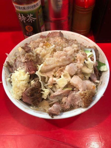 「小ブタ 野菜少なめニンニクアブラ」@ラーメン二郎 府中店の写真