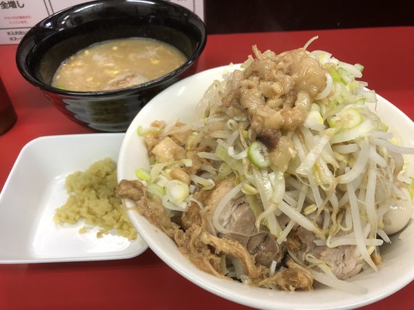 「つけ麺並（全増し）＋豚１枚＋味玉＋生姜￥1,100」@ラーメン一心の写真