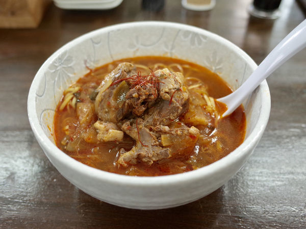 「テールラーメン…1000円、肉増し…400円」@テールスープやの写真