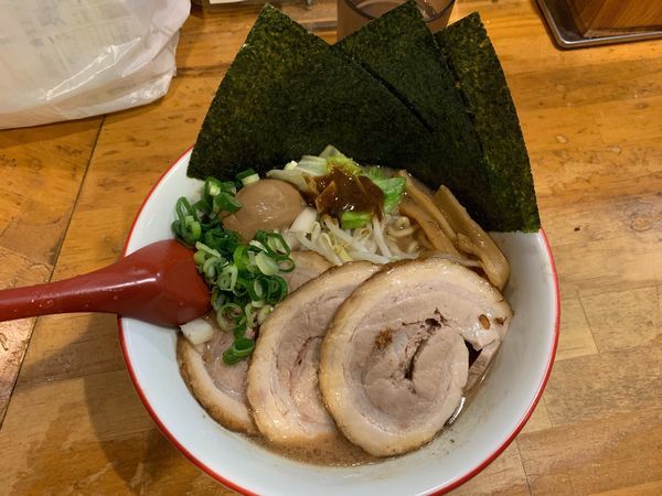 「トッピング全部入りとんこつラーメン1100円」@きら星の写真