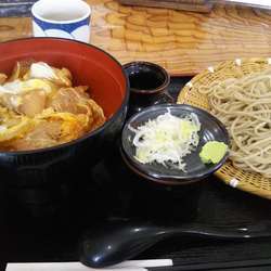 もりそば＋ミニ親子丼（ランチメニュー3）