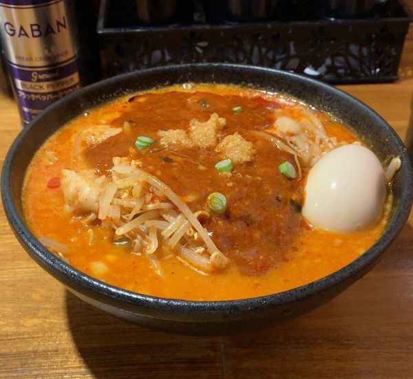 「味玉どて辛めん バラ肉倍増」@どてちん 習志野店の写真