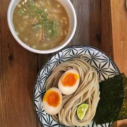 鶏白湯煮干つけ麺+とろーり味玉