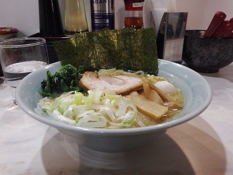 「王道　醤油　豚骨　並」@横浜家系ラーメン 龍一郎の写真