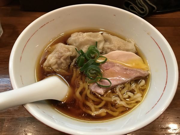 「手打ちわんたんめん」@らーめん かねかつの写真