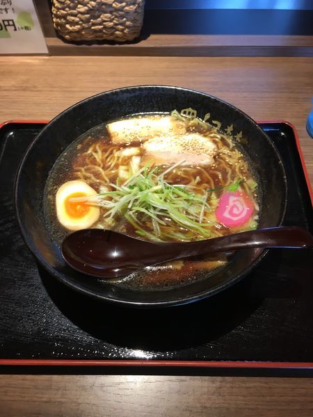 「醤油ラーメン」@らーめん専家 羅妃焚 江別店の写真
