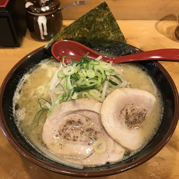 「ラーメン(¥680)」@一本屋の写真
