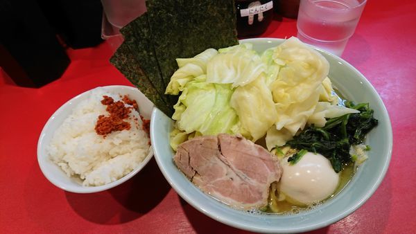 「特製ラーメン＋ライス」@横浜家系ラーメン 志田家 蒲田店の写真