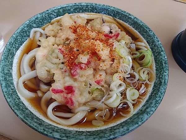 「天ぷらうどん」@立喰そば かしやまの写真