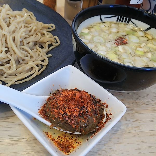 「つけそば（ニボ濃いめ）＋カレー玉（辛め）」@中華そば専門 とんちぼの写真