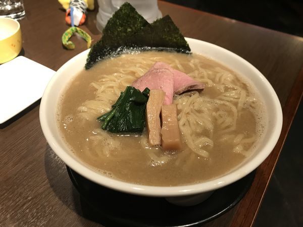 「IEK【ガチ造り濃厚魚介鶏豚骨醤油】﻿」@麺創 なな家の写真