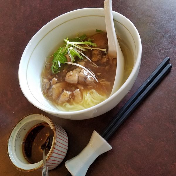 「三崎まぐろラーメン ハーフ(¥500)」@港楽亭の写真