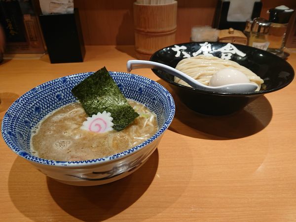 「味玉朝つけめん」@六厘舎の写真