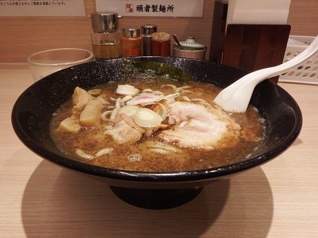 「ラーメン」@頑者製麺所 エキア成増店の写真