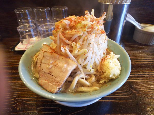 「大麺(太麺)850円無料トッピング全部」@らぁめん大山 中里店の写真