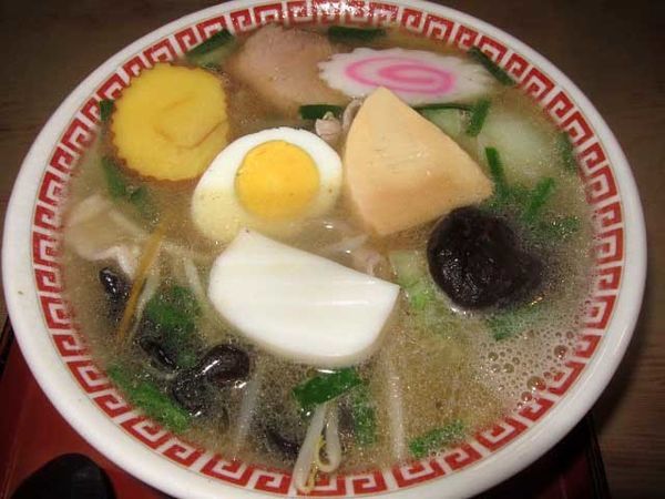 「五目中華ソバ　650円」@さかえやの写真