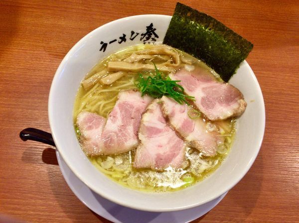 「しおラーメンwithチャーシュー増し」@ラーメン 奏の写真