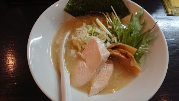 「しお鶏白湯らぁめん 750円」@らぁめん翔の写真