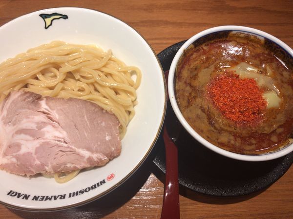 「辛い濃厚つけ麺・マグマ(３辛）950円」@NIBOSHI TSUKEMEN 凪 新宿ゴールデン街店新館の写真