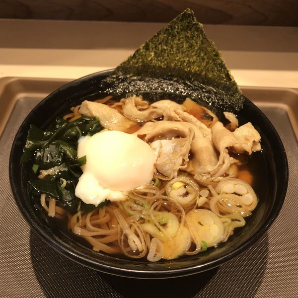 「肉富士（￥500）」@名代 富士そば 学芸大学駅前店の写真