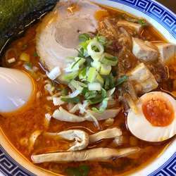 旨辛麻婆豚骨醤油麺