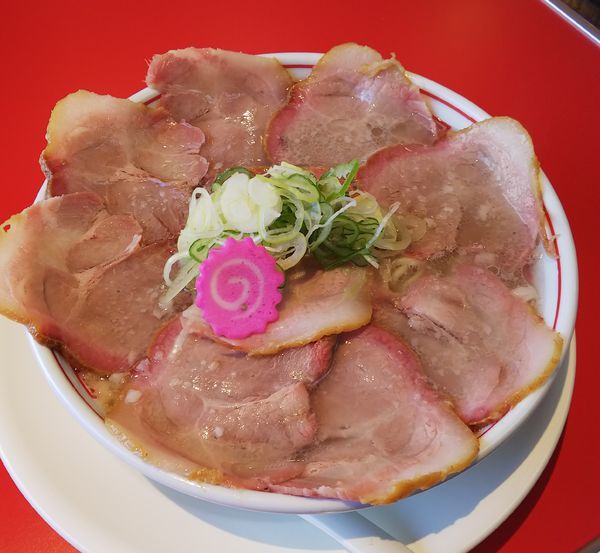 「花びらチャーシューメン（塩、コッテリ）」@ソラノイロ 池袋店の写真