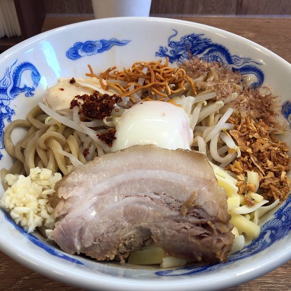 「まぜそば 大 温玉 アブラ以外全マシ(880円)」@ジャンクガレッジ 和光市駅南口店の写真