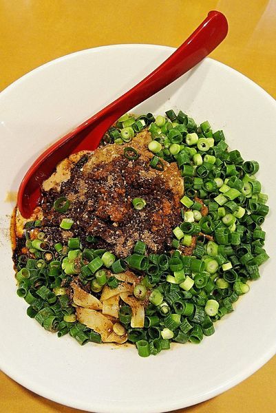 「麻辣汁なし坦々麺 880円」@つけめんや 泉の写真