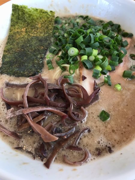 「とんこつラーメン720円」@麺屋 くおんの写真