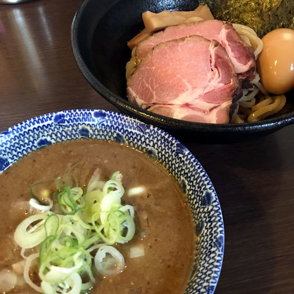 「つけ麺（麺少なめ）800円」@つけ麺 弥七の写真