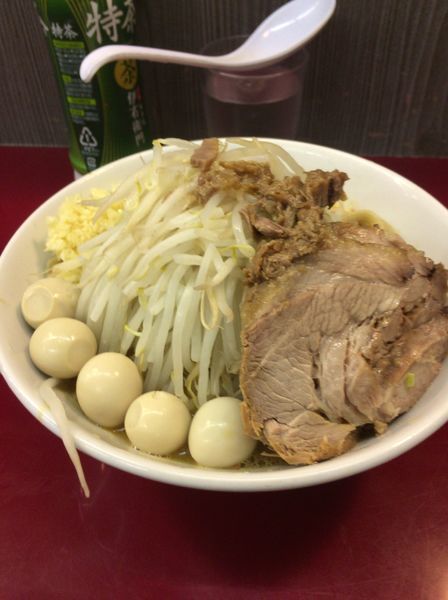 「味噌ラーメン ¥850 ウズラ¥100」@ジラフの写真