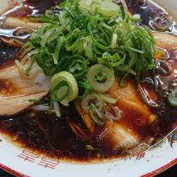 松本ブラック中華そば 690円