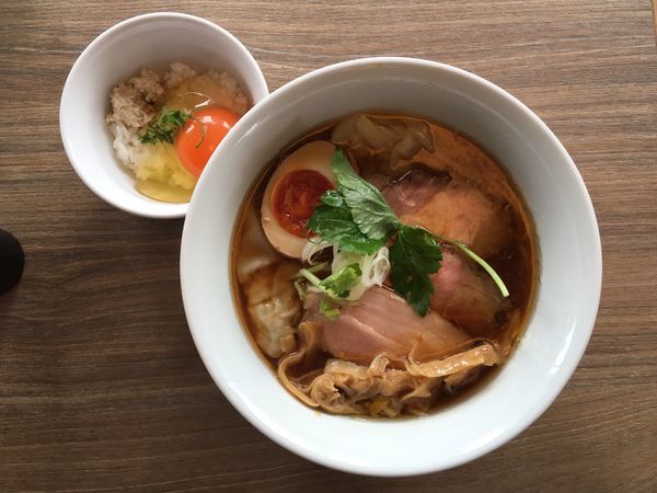 「特製醤油そば＋玉子かけご飯」@中華そば 和渦 TOKYOの写真