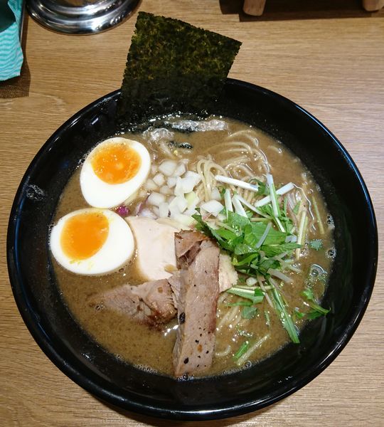 「濃厚煮干し味玉らーめん」@桔梗と空の写真